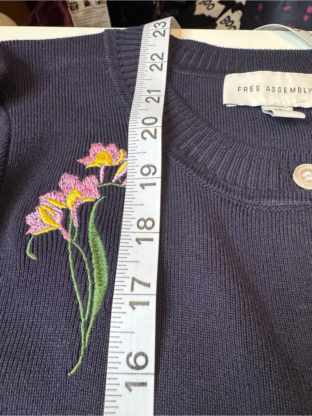 Free Assembly Embroidered Floral Puff Sleeve Cardigan Sweater Navy XS NWT - Picture 9 of 10